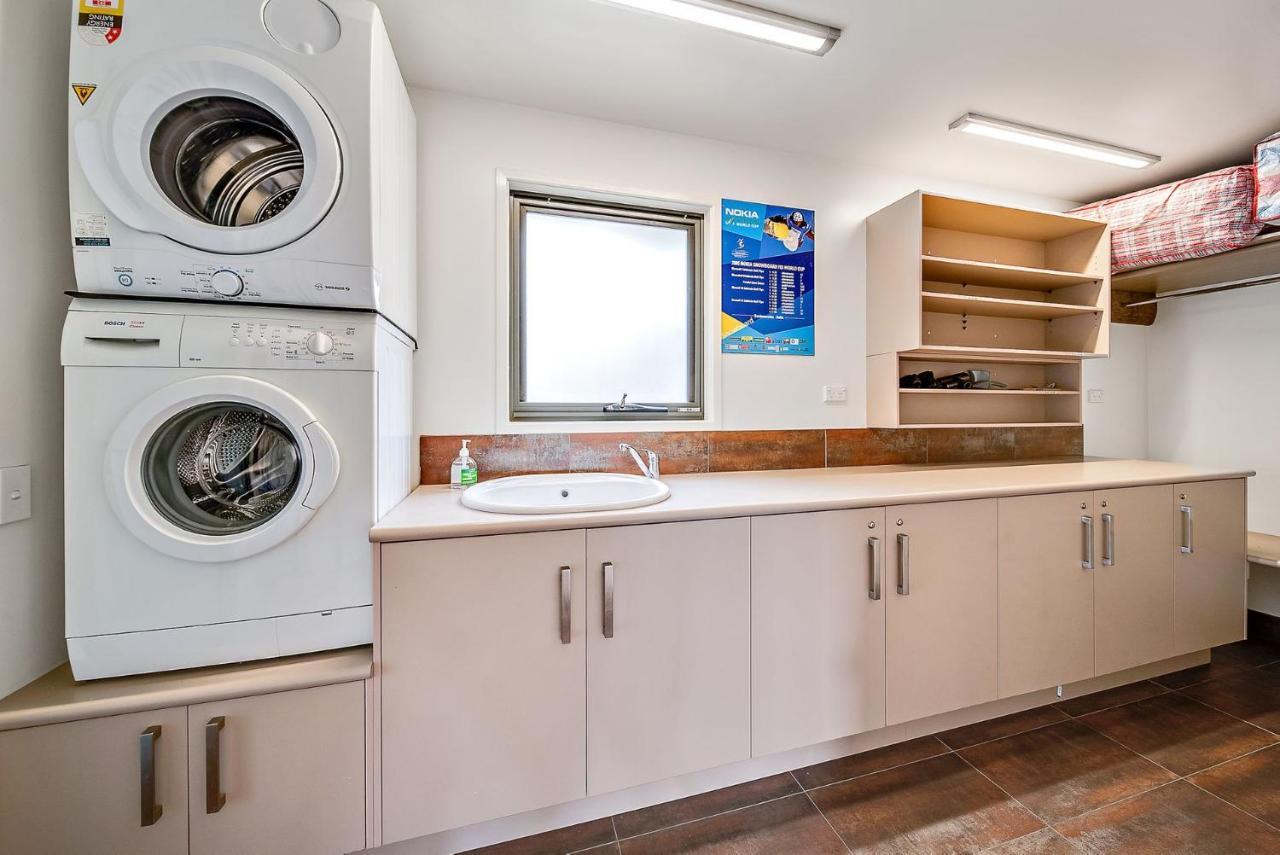 Ned Kelly'S Retreat - Stunning 3Br Townhouse L Lake Views L Wifi L Bbq Jindabyne Exterior photo